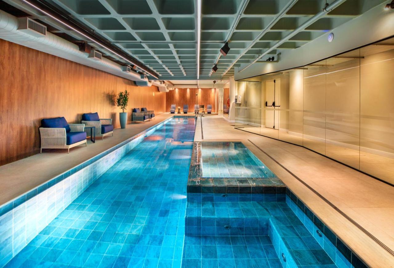 Meliá Paulista Hotel Sao Paulo Bagian luar foto The swimming pool at the hotel