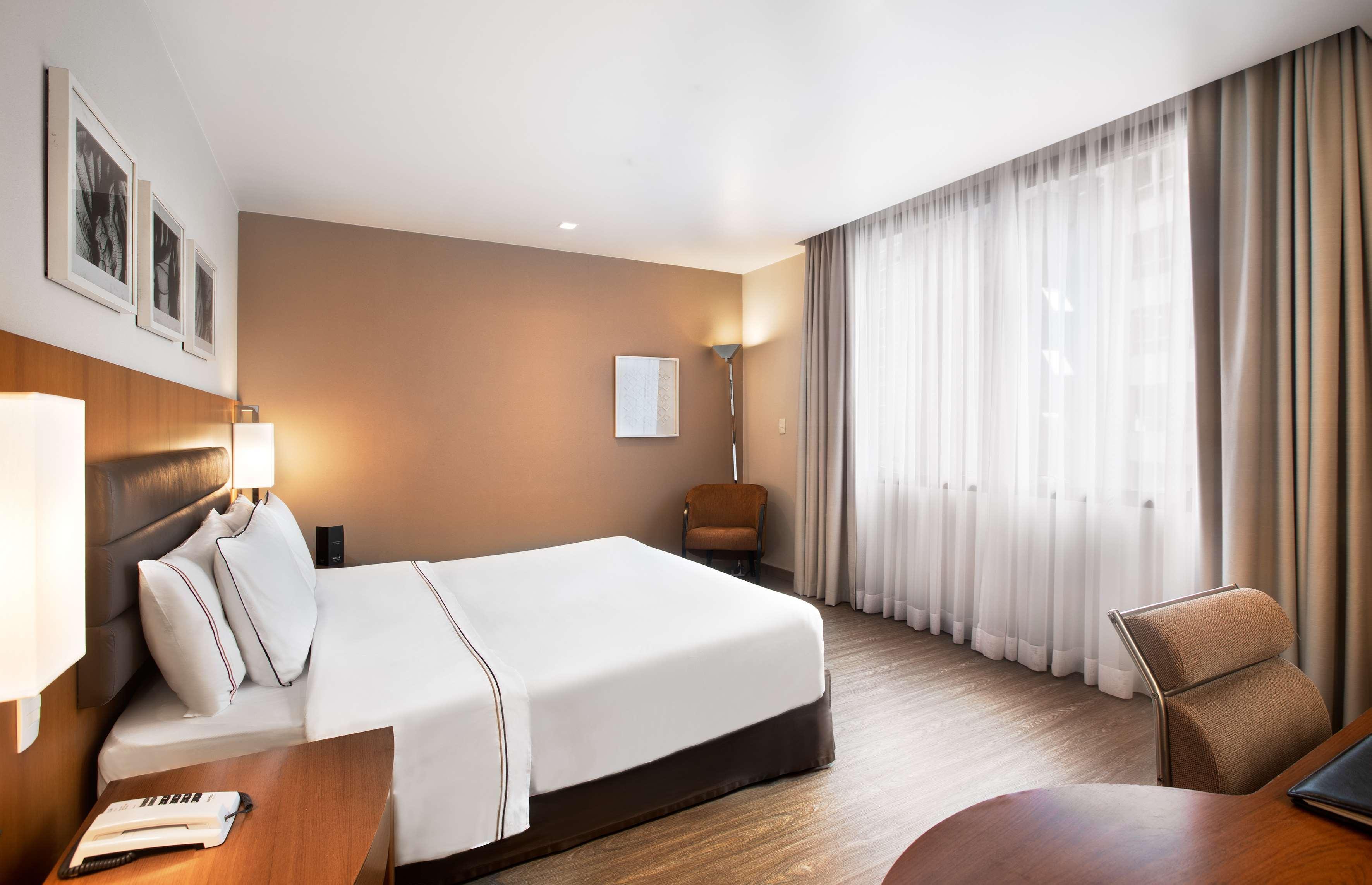 Meliá Paulista Hotel Sao Paulo Bagian luar foto A room at the hotel