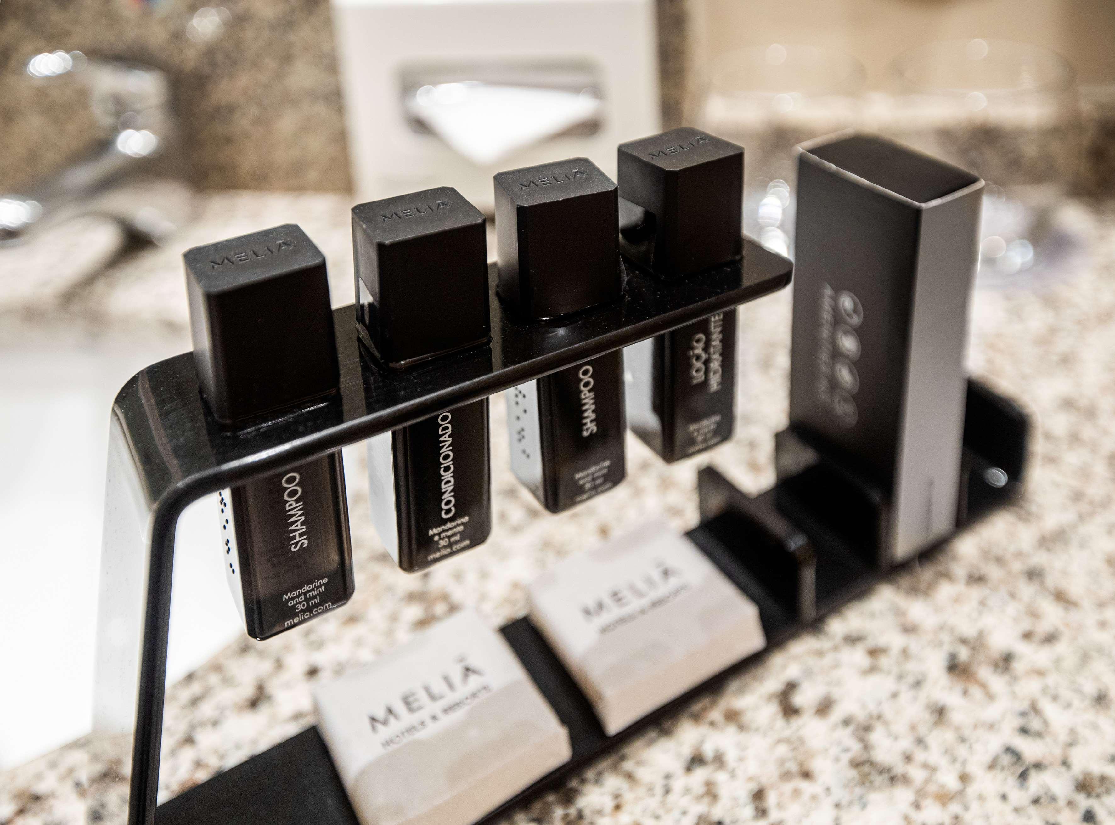 Meliá Paulista Hotel Sao Paulo Bagian luar foto A selection of amenities by the company